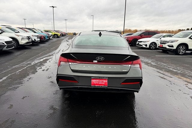 2026 Hyundai Elantra Hybrid SEL Sport