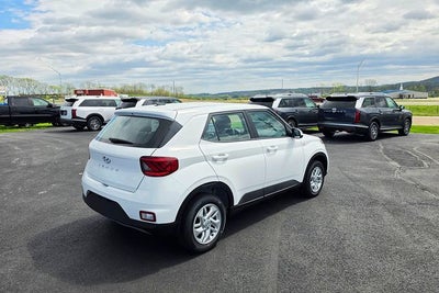 2026 Hyundai Venue SE