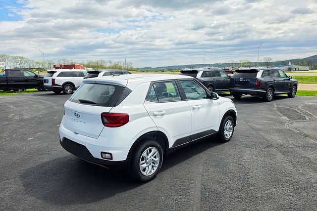 2026 Hyundai Venue SE