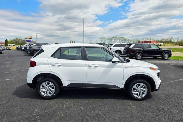 2026 Hyundai Venue SE