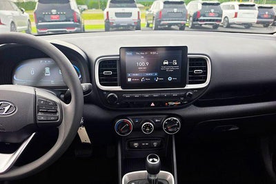 2026 Hyundai Venue SE