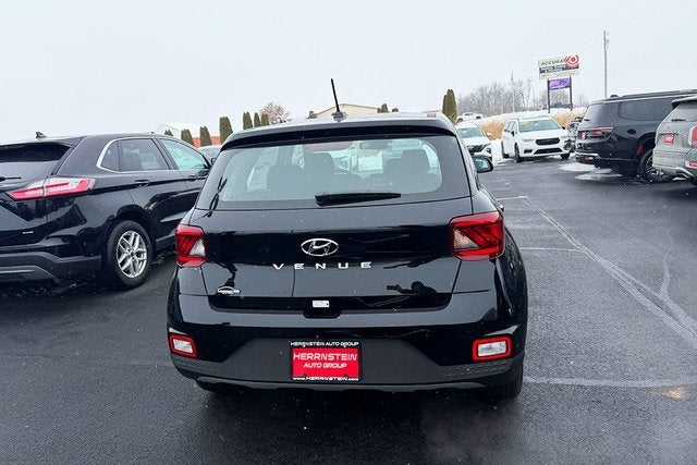 2026 Hyundai Venue SE