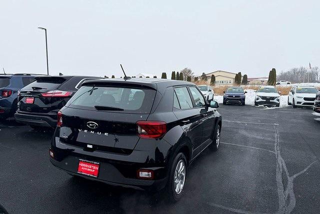 2026 Hyundai Venue SE