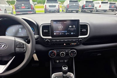 2026 Hyundai Venue SE