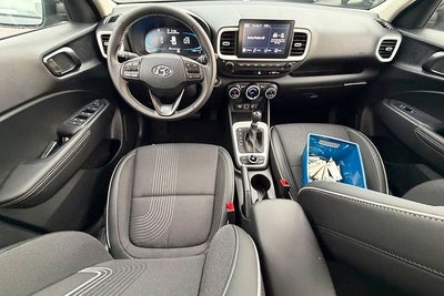 2026 Hyundai Venue SEL w/Two-Tone Roof