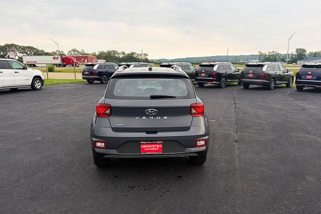 2026 Hyundai Venue SEL w/Two-Tone Roof