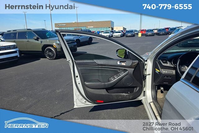 2016 Kia Cadenza Premium