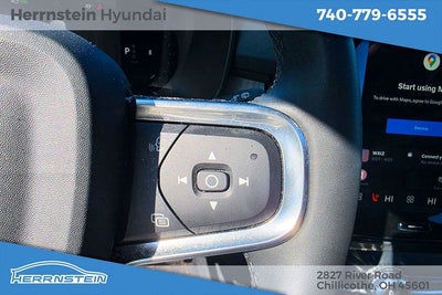 2024 Volvo XC40 B5 Plus Dark Theme