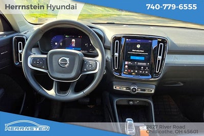 2024 Volvo XC40 B5 Plus Dark Theme