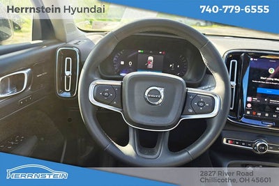 2024 Volvo XC40 B5 Plus Dark Theme