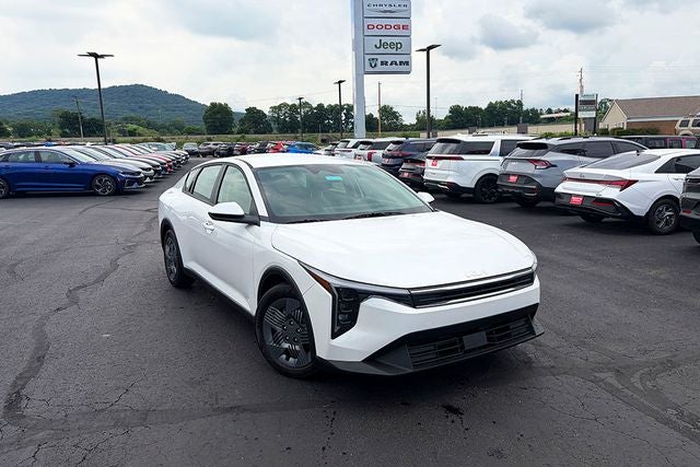 2026 Kia K4 LX