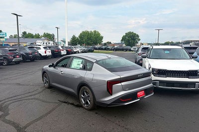 2026 Kia K4 LXS