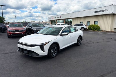 2026 Kia K4 LXS