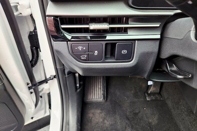 2027 Kia Sportage EX