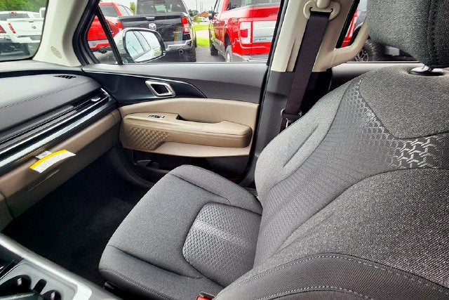 2027 Kia Carnival LX