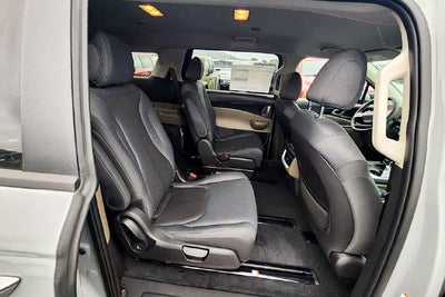 2027 Kia Carnival LX
