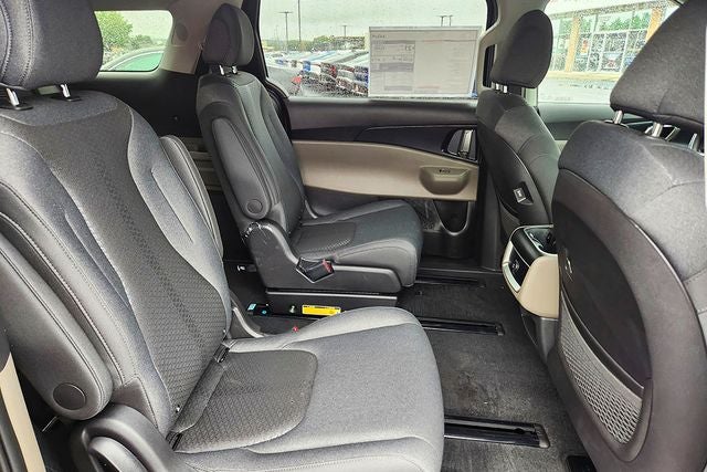 2027 Kia Carnival LX