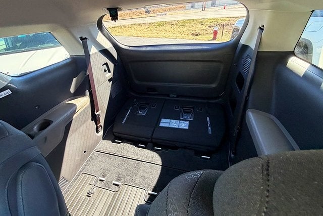 2026 Kia Carnival LX