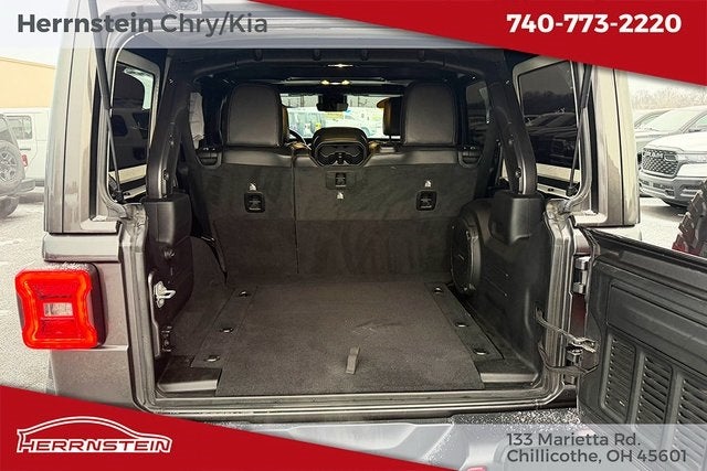 2019 Jeep Wrangler Unlimited Sahara Altitude 4x4