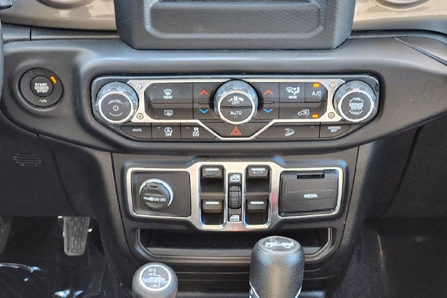 2019 Jeep Wrangler Unlimited Unlimited Sahara