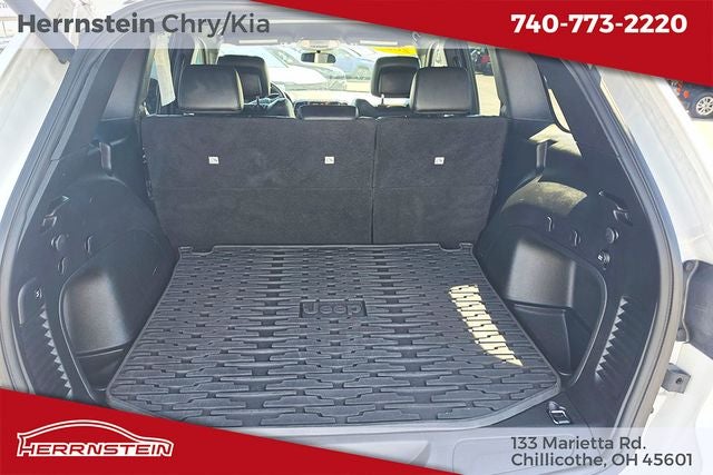 2021 Jeep Grand Cherokee Laredo X 4x4