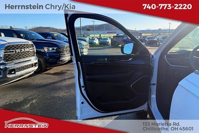 2022 Jeep Grand Cherokee Altitude 4x4