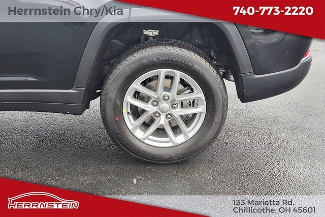 2025 Jeep Grand Cherokee GRAND CHEROKEE LAREDO X 4X4
