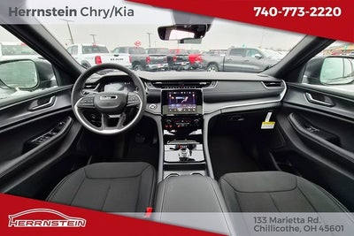 2025 Jeep Grand Cherokee GRAND CHEROKEE LAREDO X 4X4