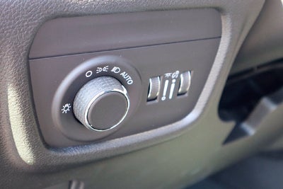 2027 Jeep Grand Cherokee Laredo