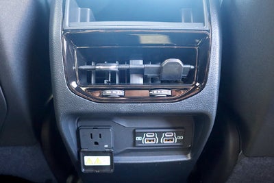 2027 Jeep Grand Cherokee Laredo