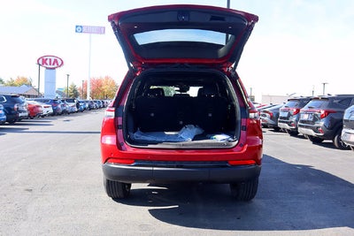 2027 Jeep Grand Cherokee Laredo