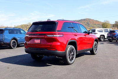 2027 Jeep Grand Cherokee Laredo