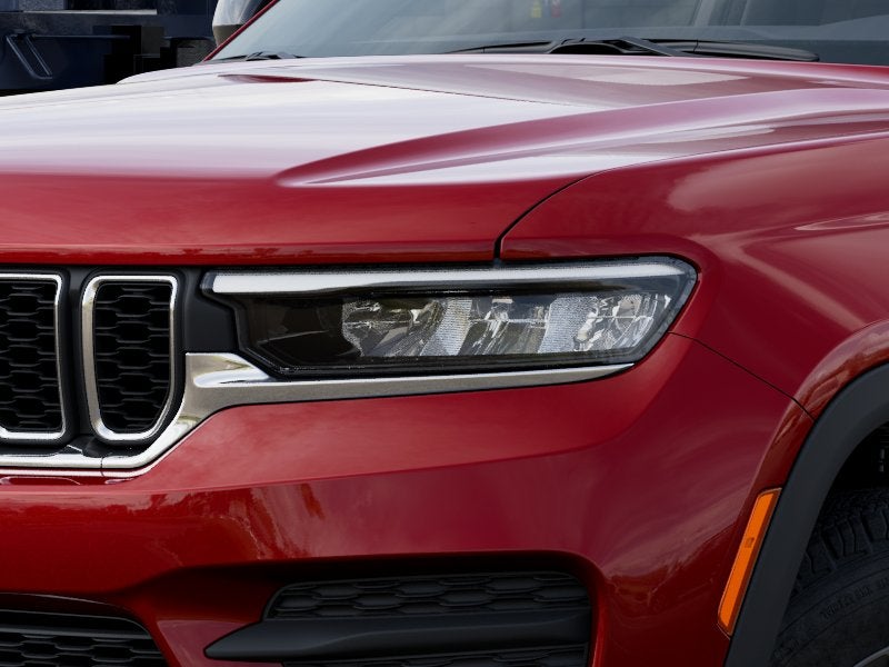 2027 Jeep Grand Cherokee Laredo