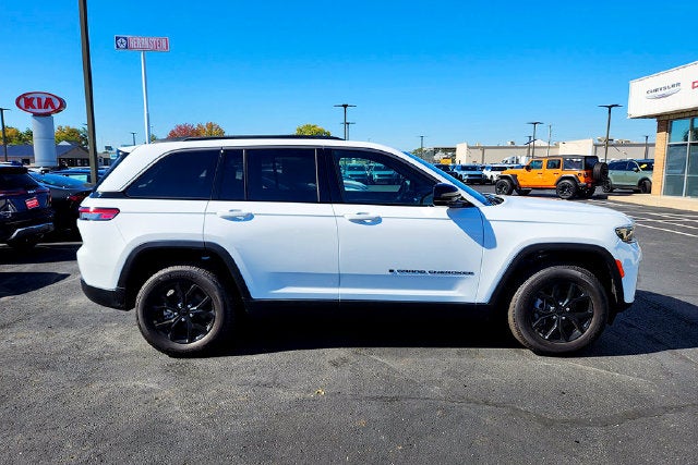 2026 Jeep Grand Cherokee Altitude