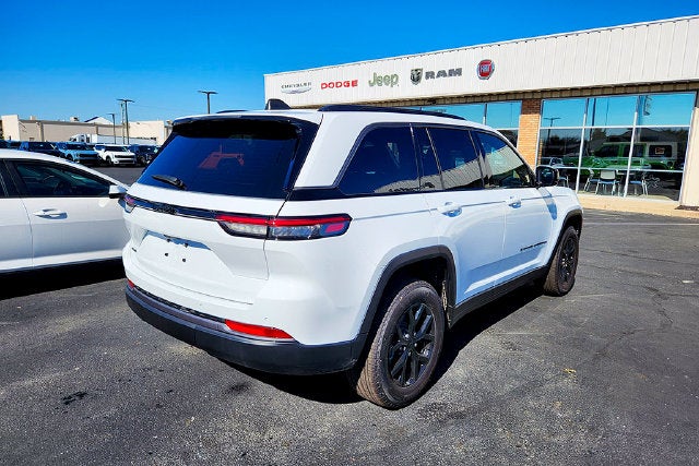 2026 Jeep Grand Cherokee Altitude