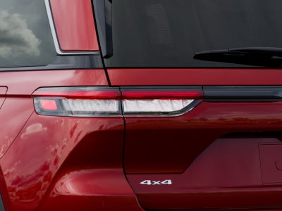 2027 Jeep Grand Cherokee Base