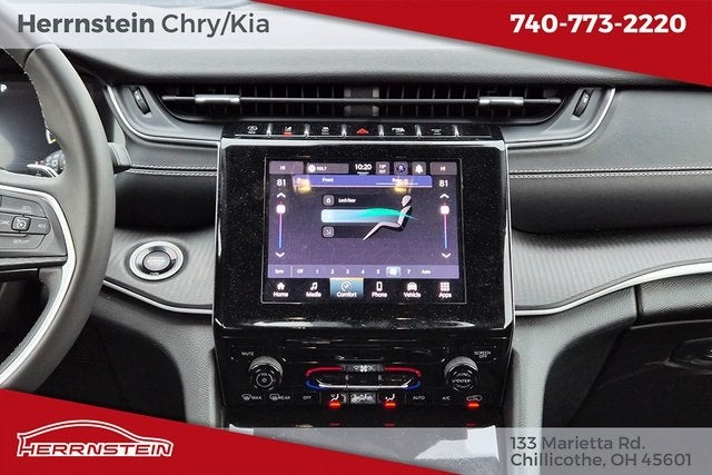 2023 Jeep Grand Cherokee L Laredo 4x4