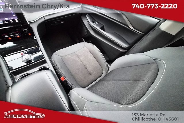 2023 Jeep Grand Cherokee L Laredo 4x4