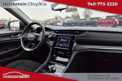 2023 Jeep Grand Cherokee L Laredo 4x4