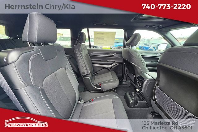 2026 Jeep Grand Cherokee GRAND CHEROKEE L LAREDO X 4X4