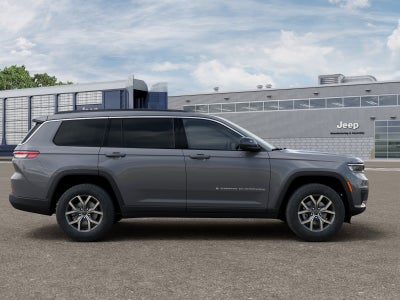 2027 Jeep Grand Cherokee Laredo