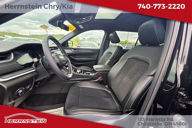 2025 Jeep Grand Cherokee L Altitude X 4x4