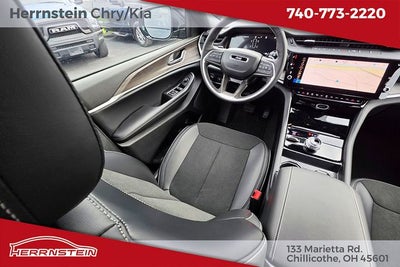 2026 Jeep Grand Cherokee GRAND CHEROKEE L LAREDO ALTITUDE 4X4