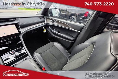 2026 Jeep Grand Cherokee GRAND CHEROKEE L LAREDO ALTITUDE 4X4