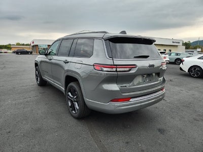 2027 Jeep Grand Cherokee Base