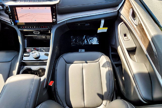 2026 Jeep Grand Cherokee Base