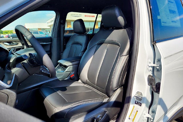 2026 Jeep Grand Cherokee Base