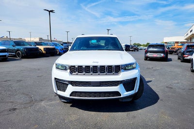 2026 Jeep Grand Cherokee Base