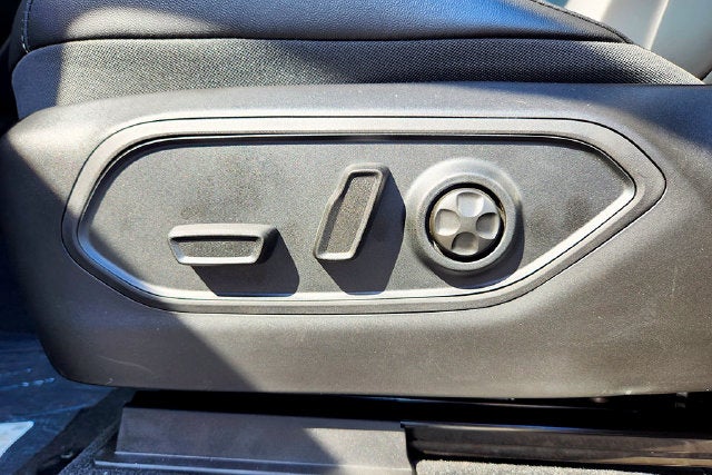 2026 Jeep Grand Cherokee Base