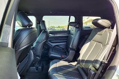 2026 Jeep Grand Cherokee Base